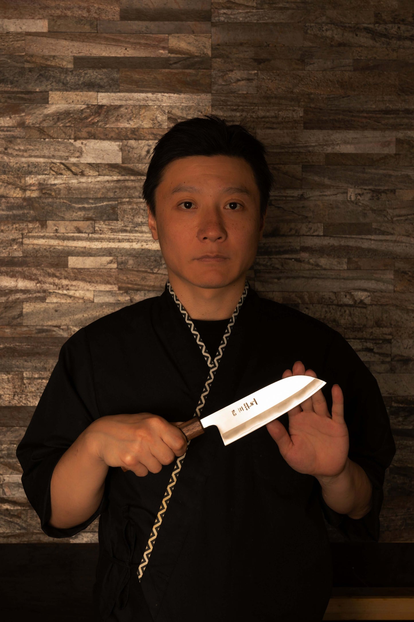 Santoku Knife 165mm (6.5") – Hitachi SLD+SUS – Oak & Rare Wood Handle