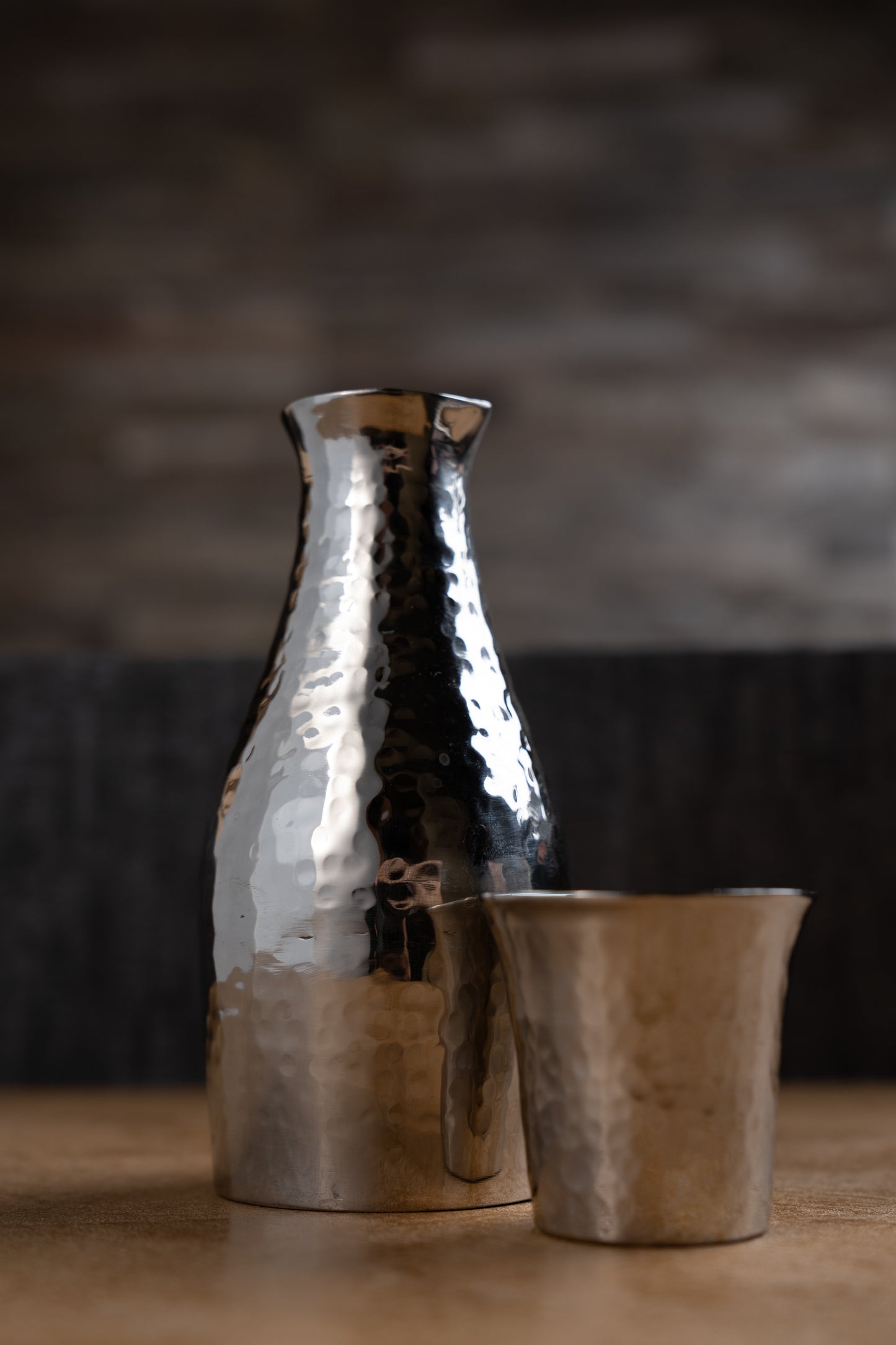 Ensemble de flasques et de tasses à saké en acier inoxydable à double paroi – Finition martelée