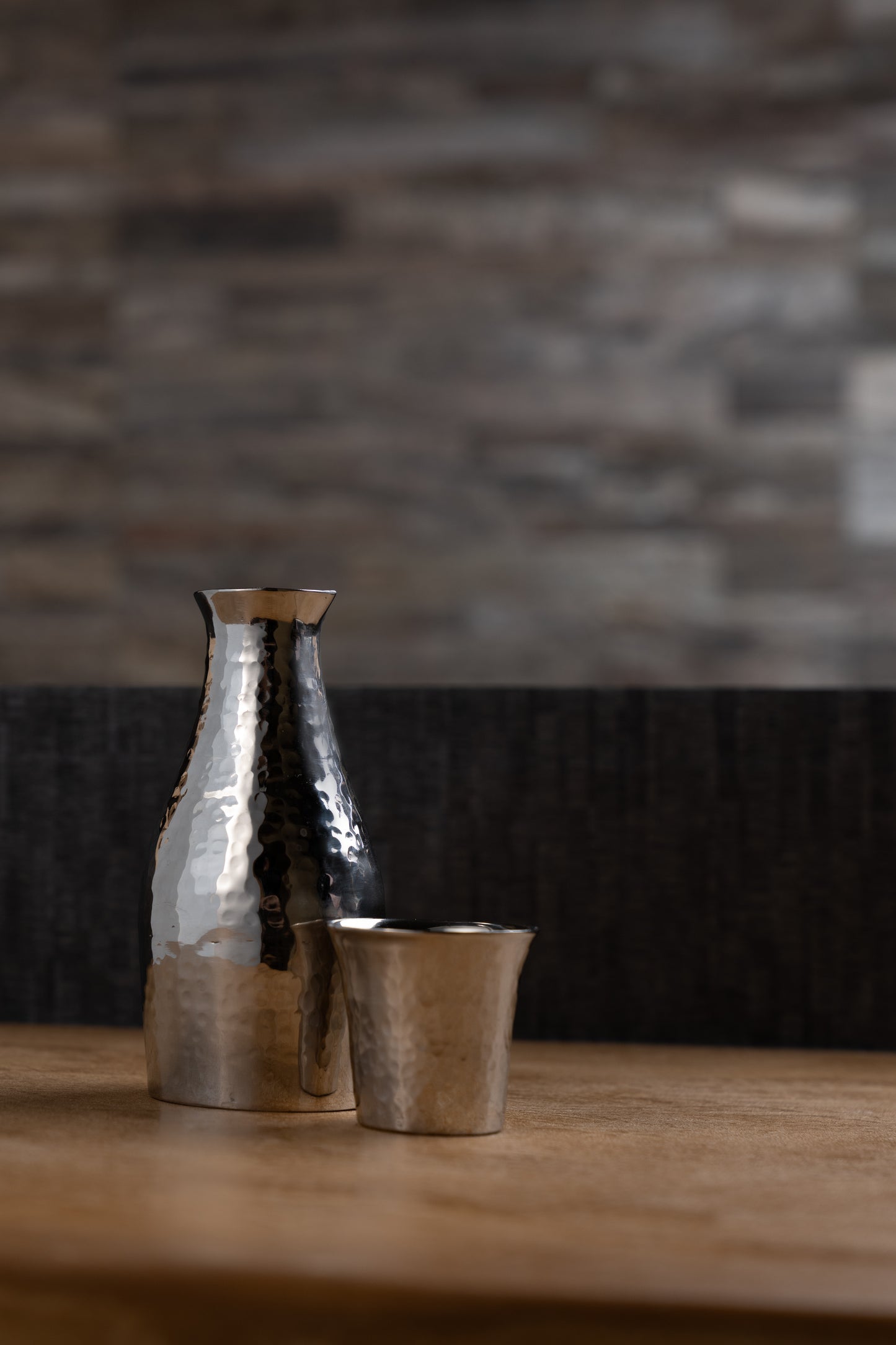 Ensemble de flasques et de tasses à saké en acier inoxydable à double paroi – Finition martelée