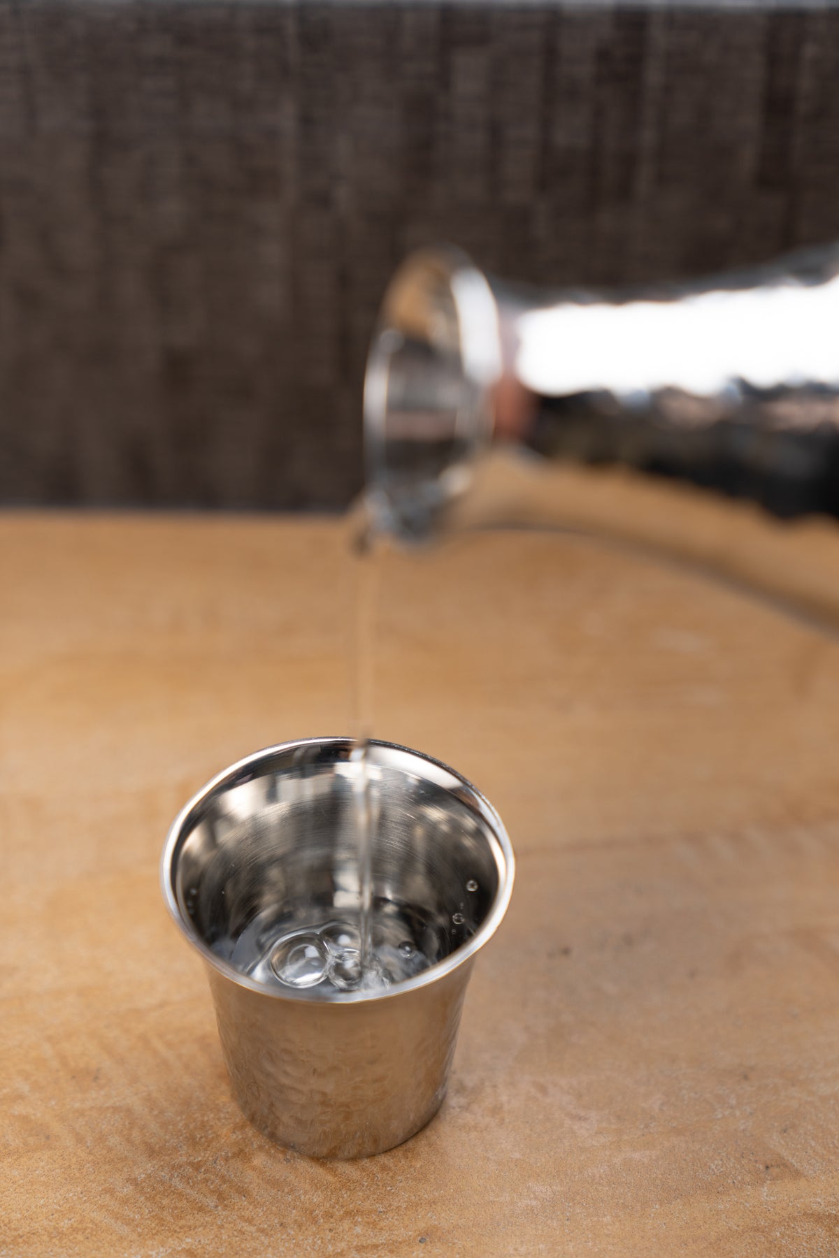 Sake Container Metal Double-Wall Sake Flask Set | Hammered Stainless Steel Flask & Cups